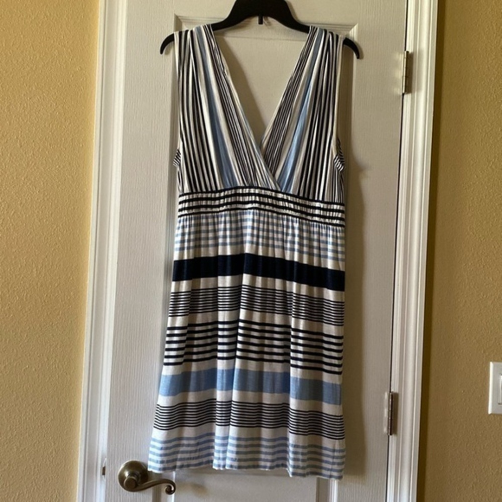 Loft blue/ white stripe dress‎ size M